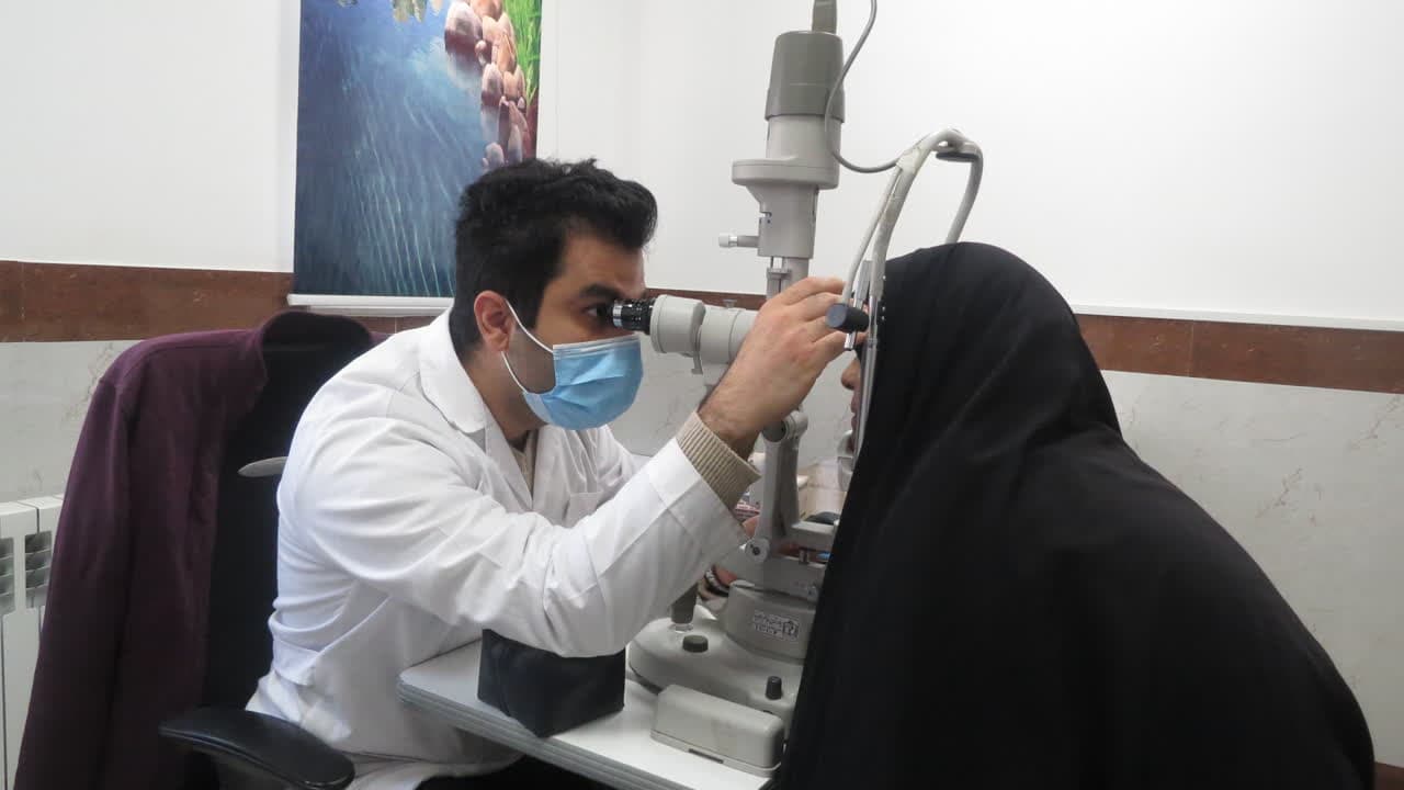 حضور تیم تخصصی چشم پزشکی بیمارستان خاتم الانبیاء مشهد برای اولین بار در بجستان